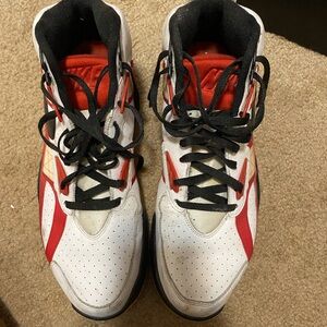 Used men’s Nike sneakers.